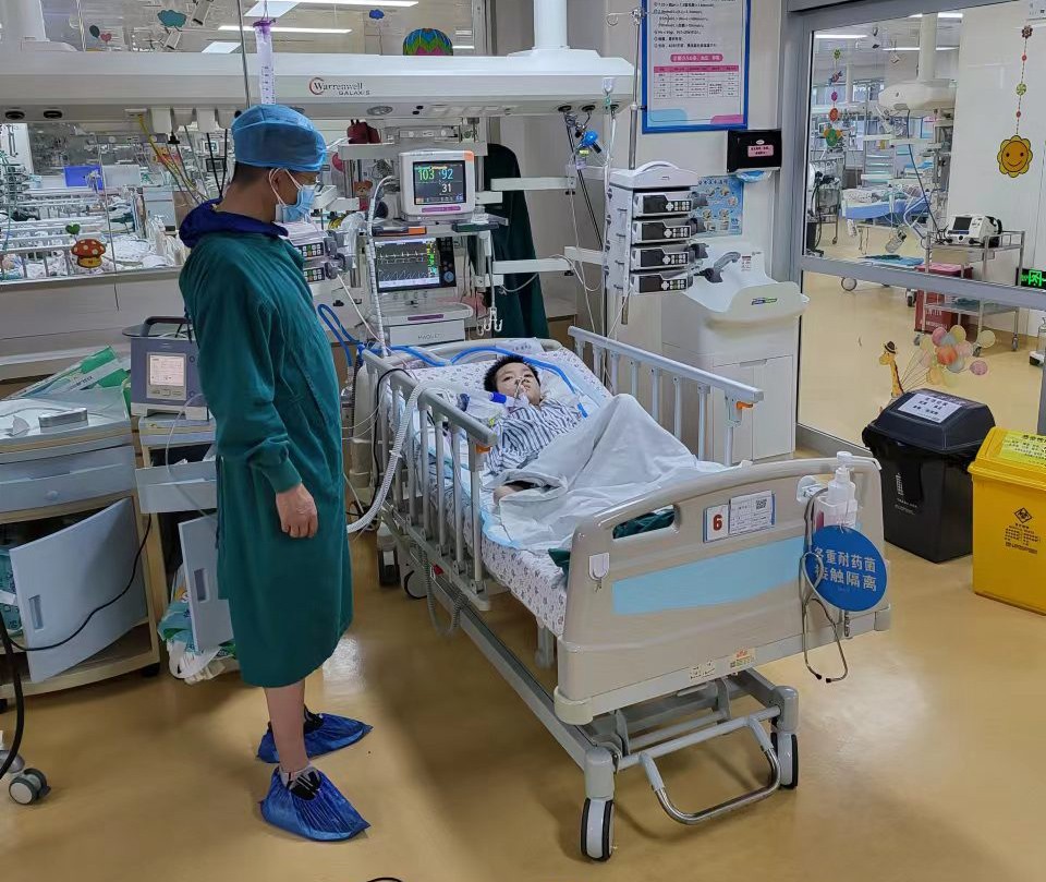 红原县跨省救护车出租公司