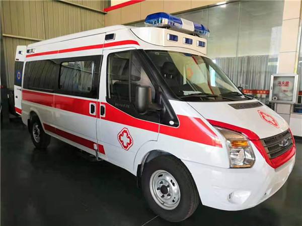 红原县福特V362救护车